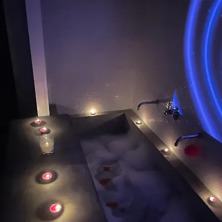 La Tuilerie Du Bazalac Bed & Breakfast *